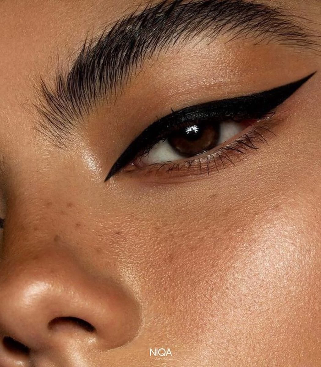 NIQA - Liquid Eyeliner Nightfall - Cat Eye Look - Vegan & Halal - Afbeelding 5