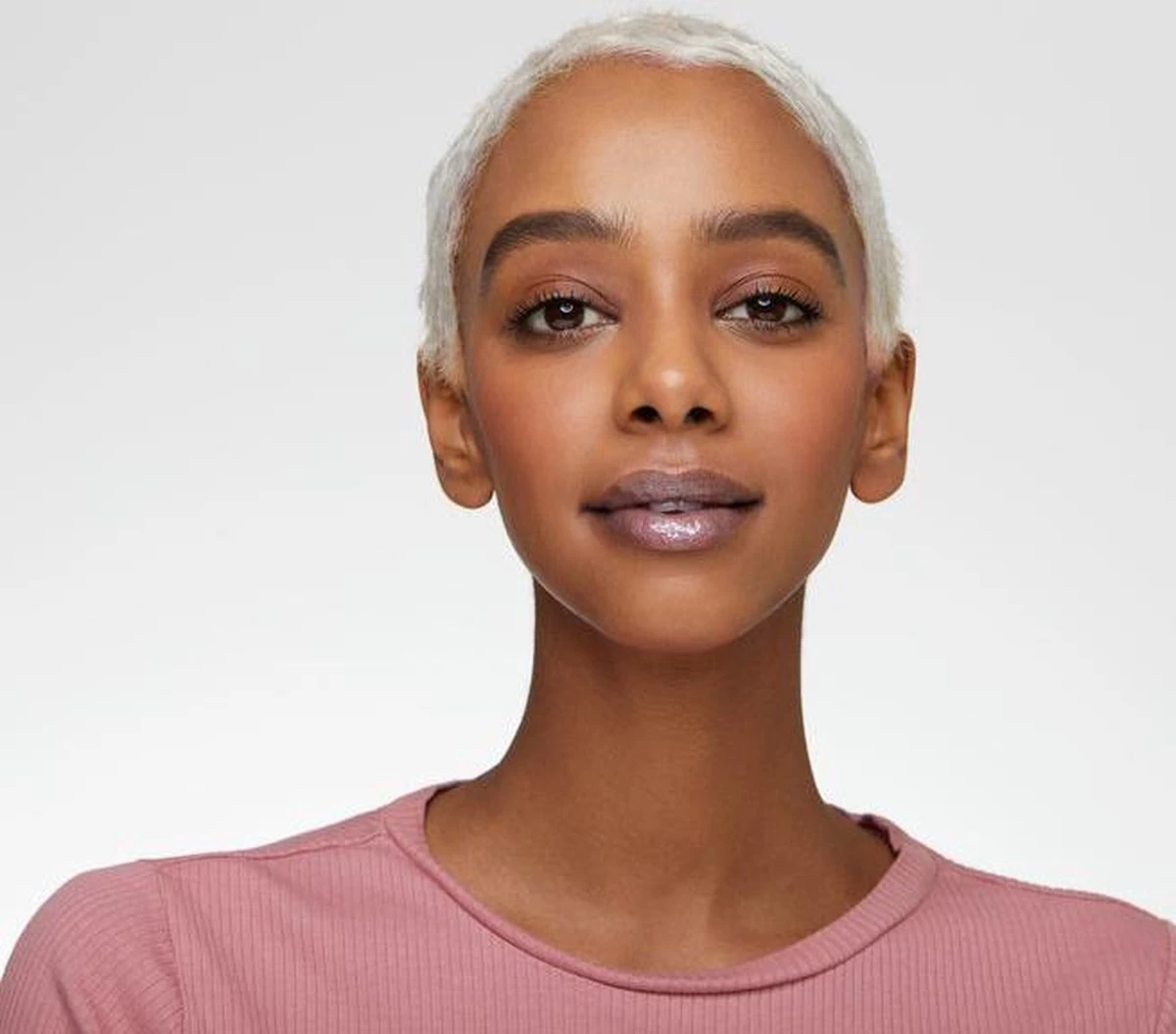 Essence Extreme Shine Volume Lipgloss 5 Ml 101 Milky Way - Afbeelding 5