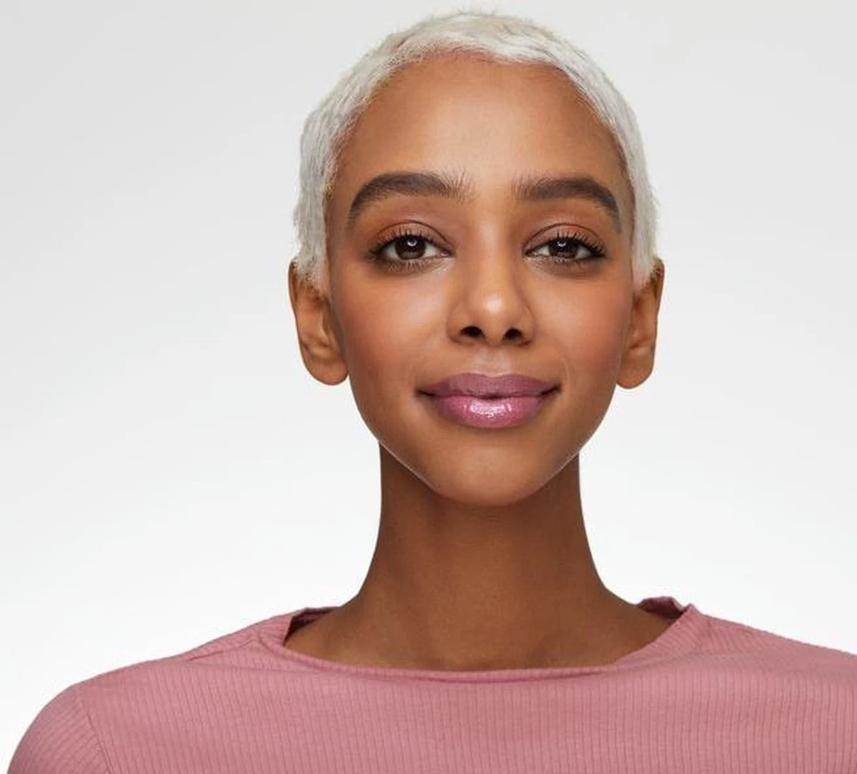 Essence Extreme Shine Volume Lipgloss 5 Ml 06 Candy Shop - Afbeelding 7