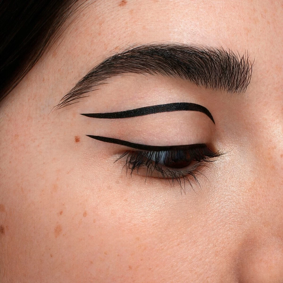 Rimmel London Wonder Ink Eyeliner - 01 Black - Afbeelding 2