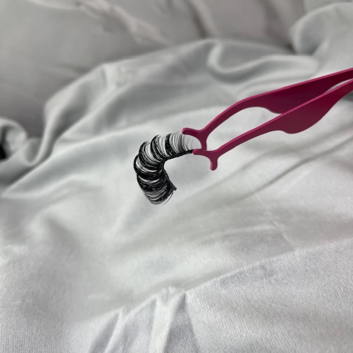 EHH BEAUTY - Lashes - Nepwimpers- Lash Exentions - Mooie Natuurlijke Wimpers - Volume Lashes - Russian Volume - Afbeelding 4